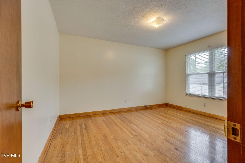 Photo #15: 132 Cherrywood Lane