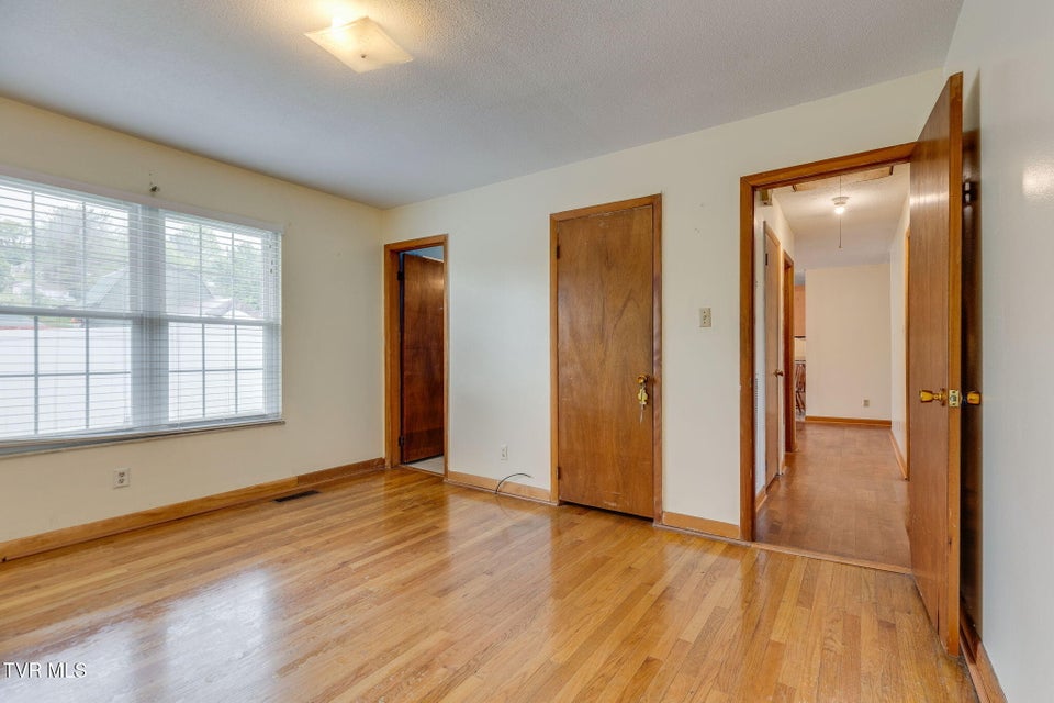 Photo #16: 132 Cherrywood Lane
