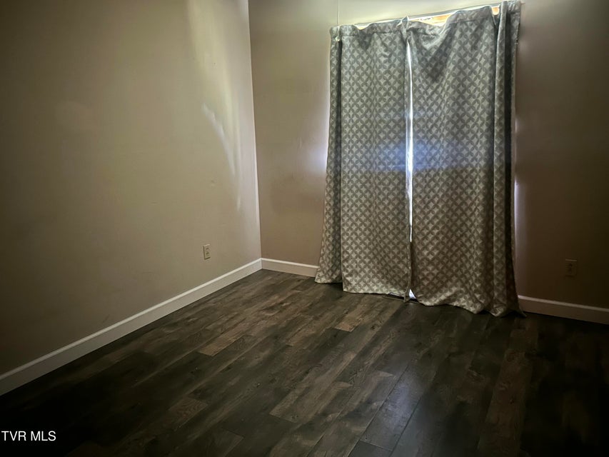 Photo #26: 665 Isabell Street