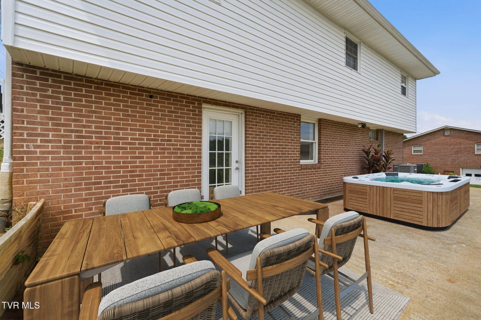 Photo #7: 139 Grandview Road