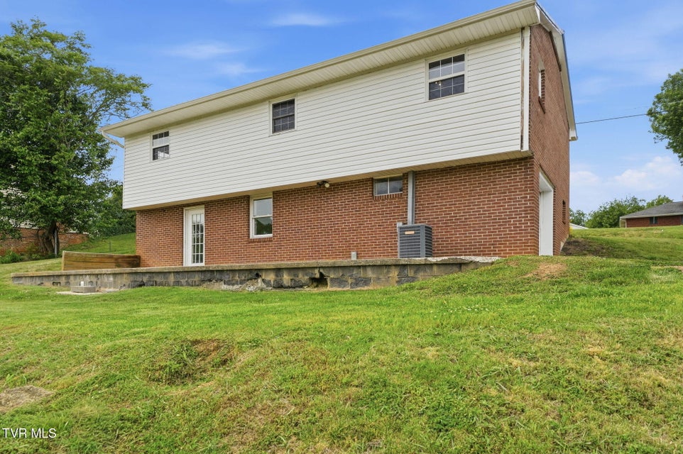 Photo #10: 139 Grandview Road