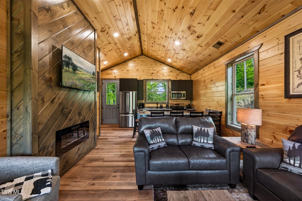 Photo #9: 756 Ski View Lane