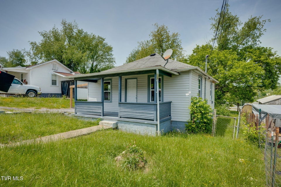 Photo #2: 1905 Anderson Street
