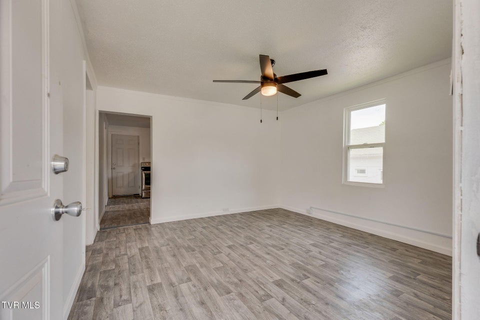 Photo #4: 1905 Anderson Street
