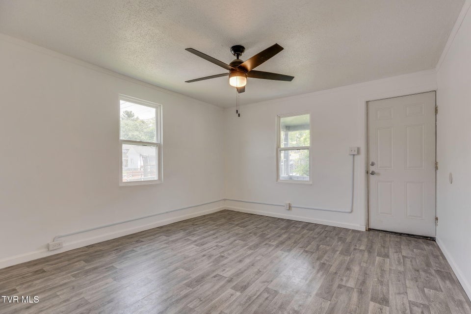 Photo #5: 1905 Anderson Street