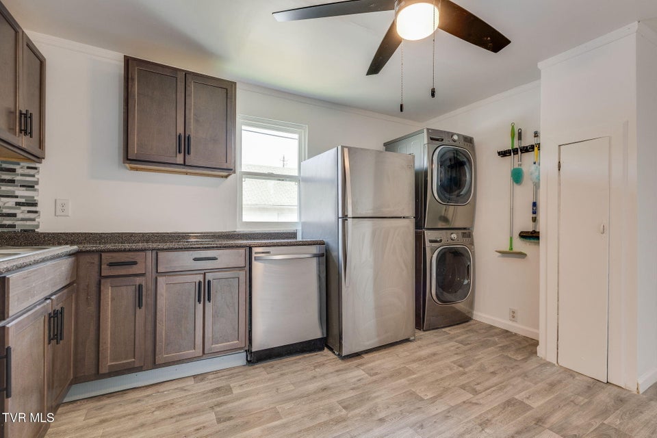 Photo #9: 1905 Anderson Street