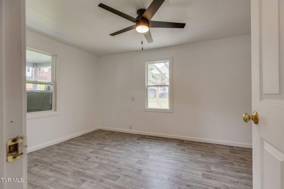 Photo #15: 1905 Anderson Street
