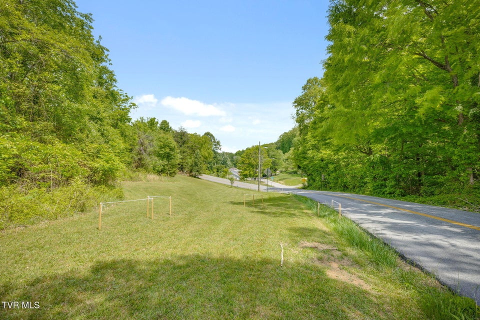 Photo #32: 4006 Memorial Boulevard