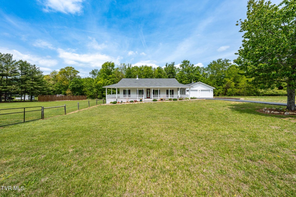 Photo #2: 533 Harmon Road
