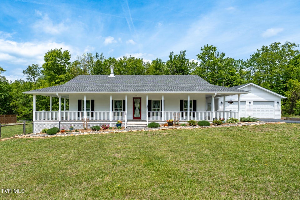 Photo #3: 533 Harmon Road