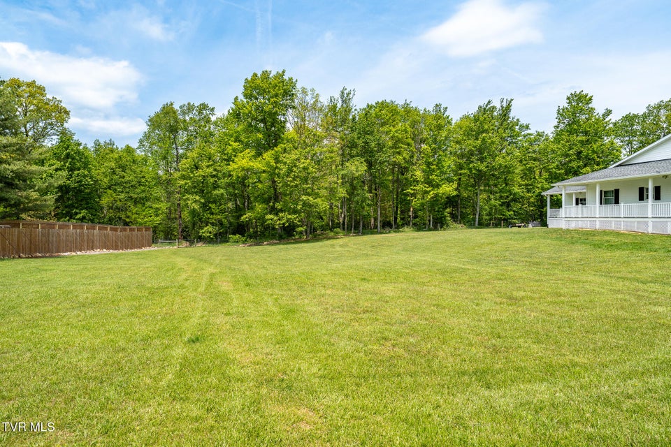 Photo #8: 533 Harmon Road