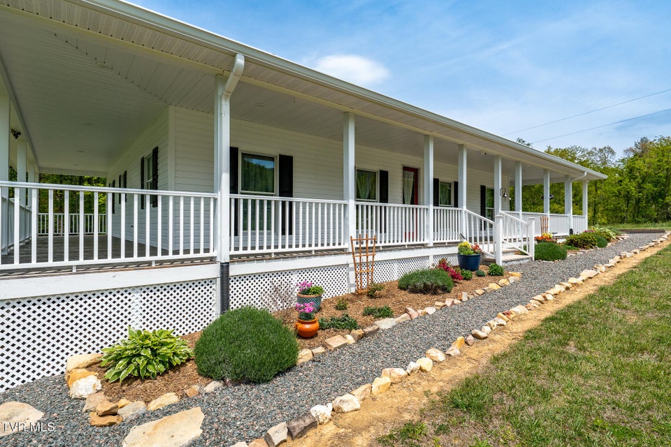 Photo #9: 533 Harmon Road