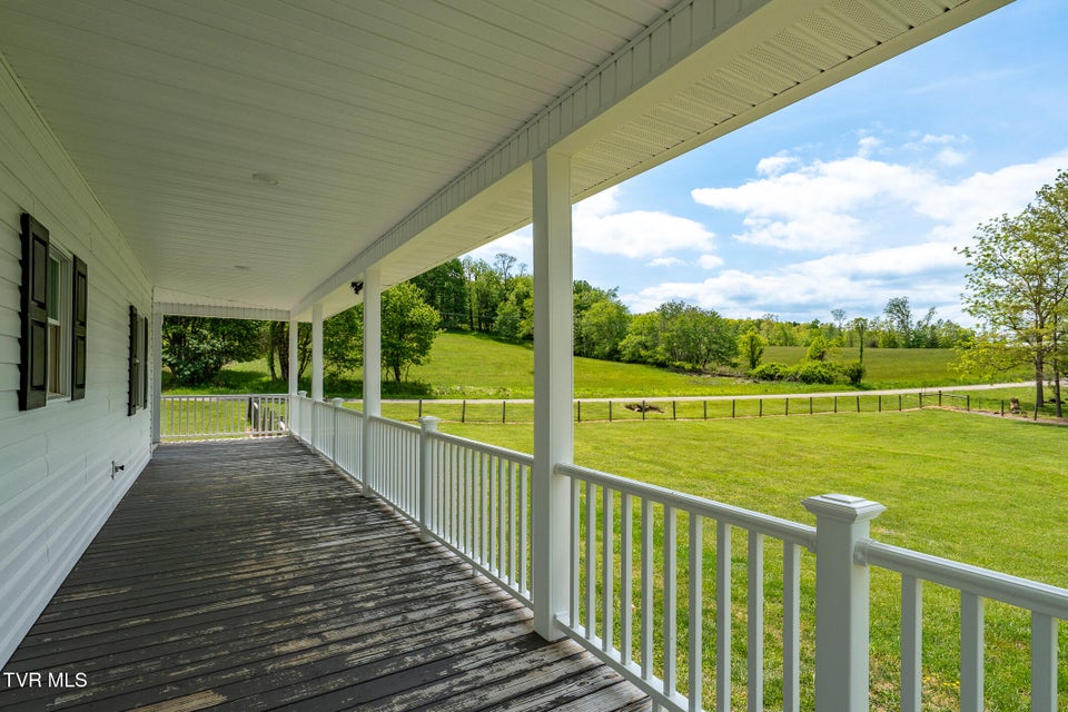 Photo #15: 533 Harmon Road