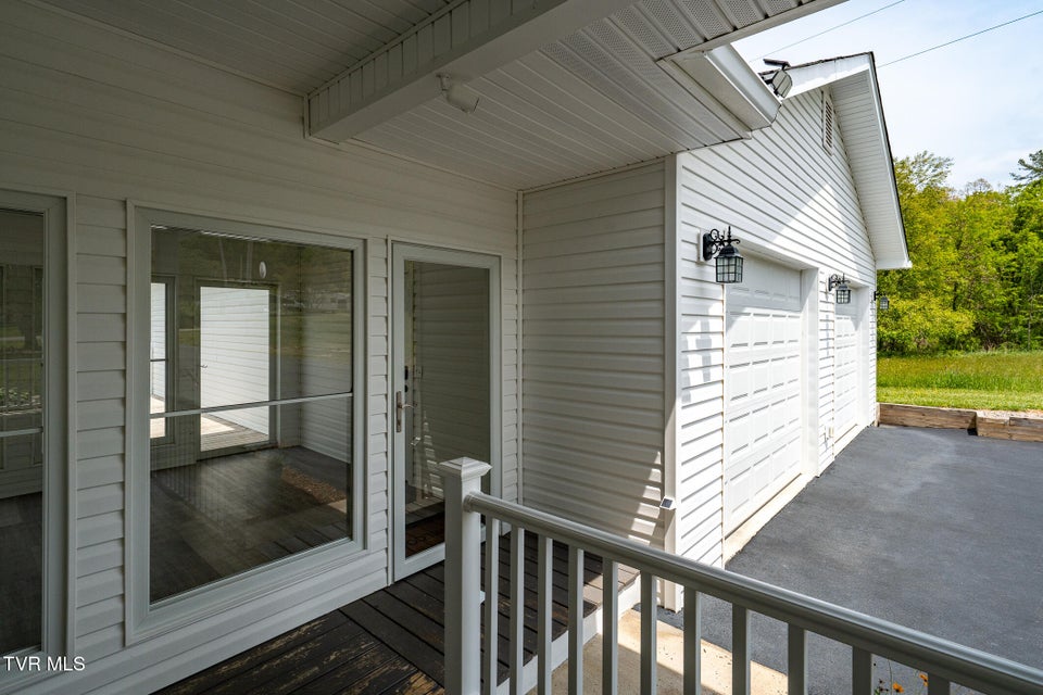 Photo #18: 533 Harmon Road