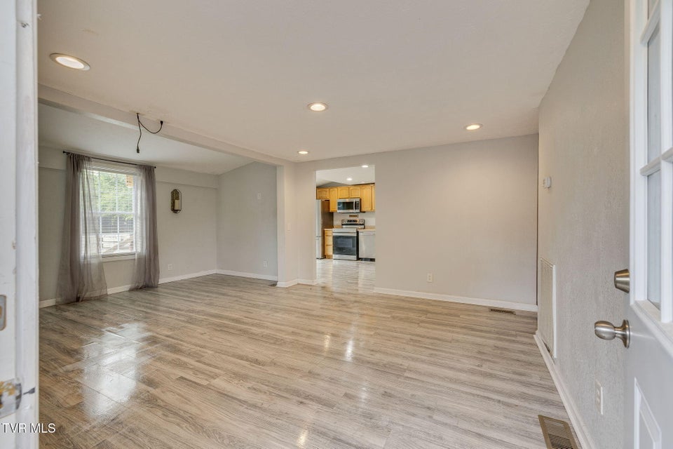 Photo #3: 1626 Desoto Street