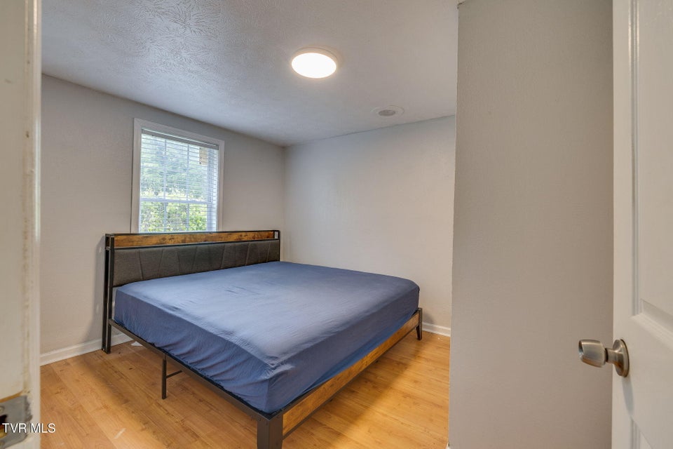 Photo #10: 1626 Desoto Street