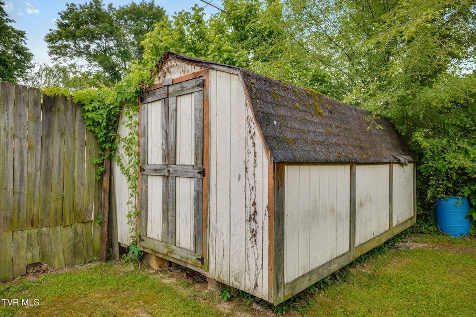 Photo #22: 1626 Desoto Street
