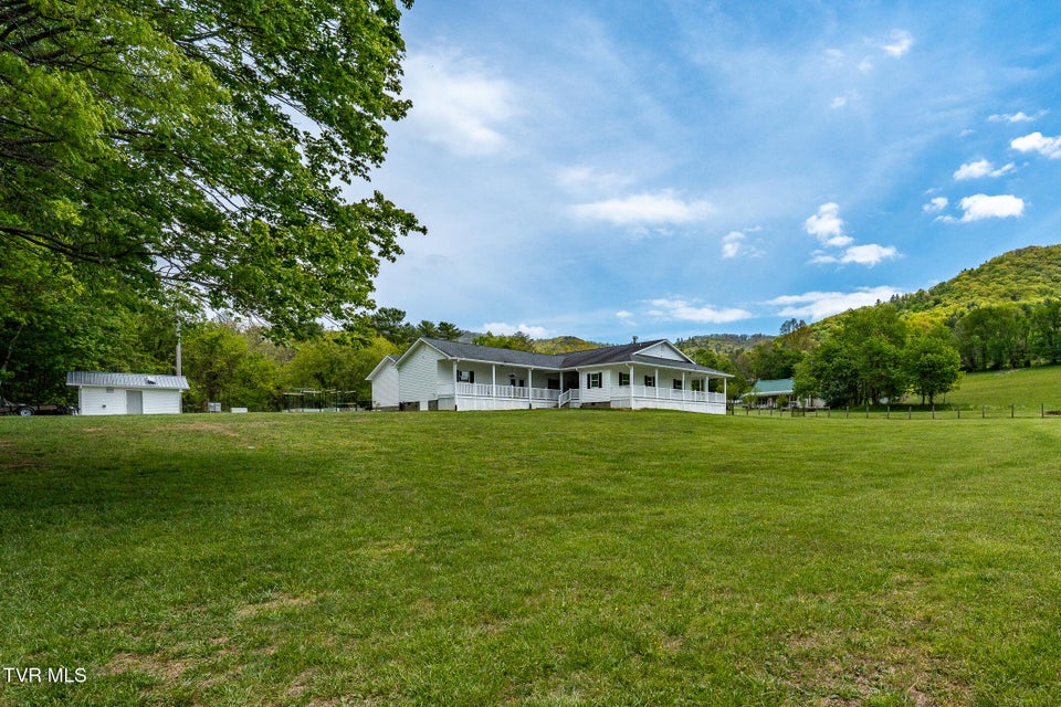 Photo #31: 533 Harmon Road