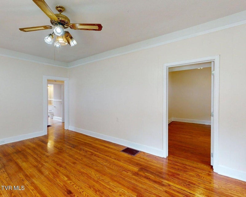 Photo #4: 508 Irish Street