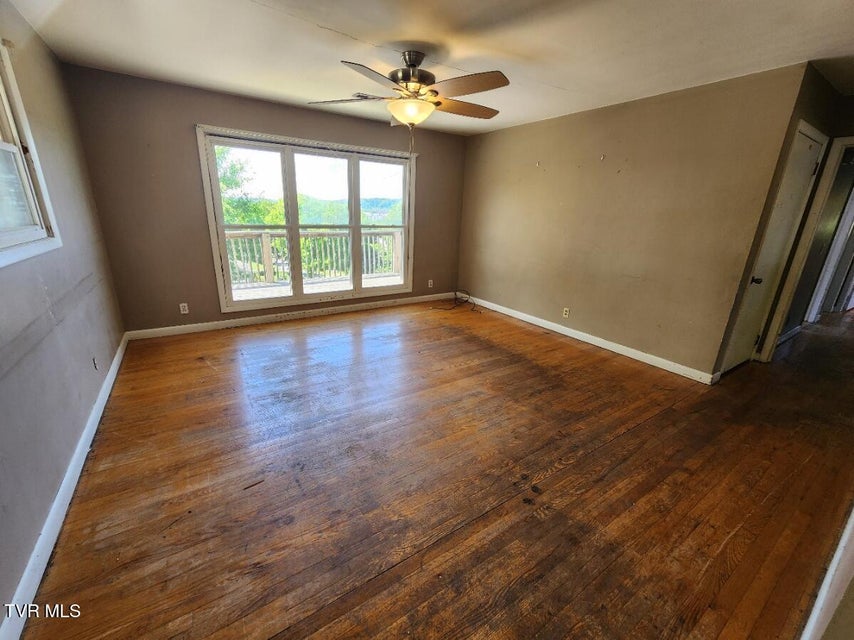 Photo #8: 546 Bays View Court