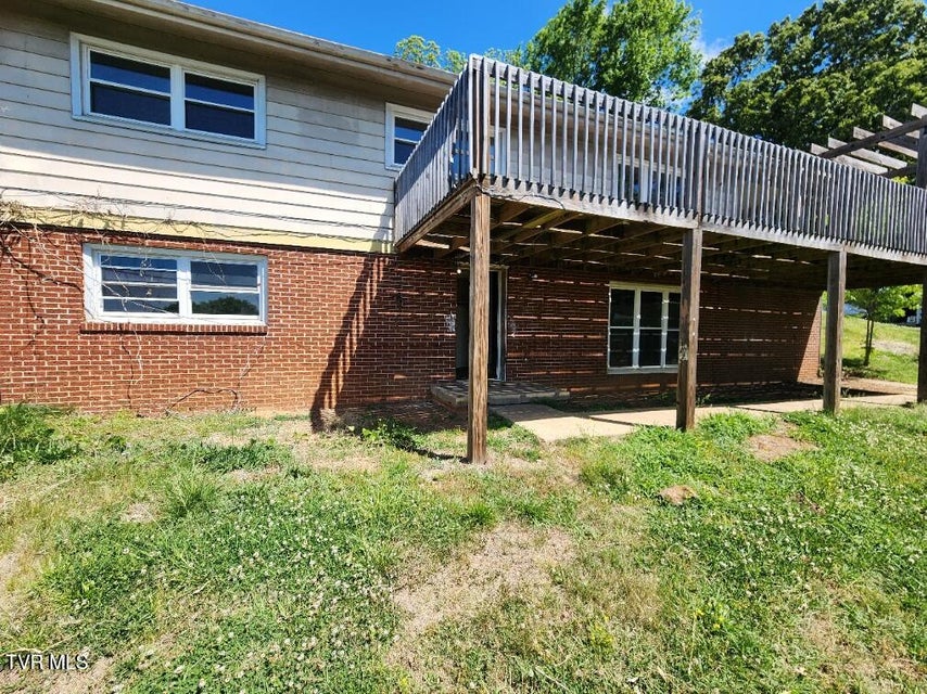 Photo #31: 546 Bays View Court