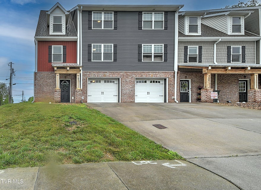 Photo #2: 101 Smartview Lane