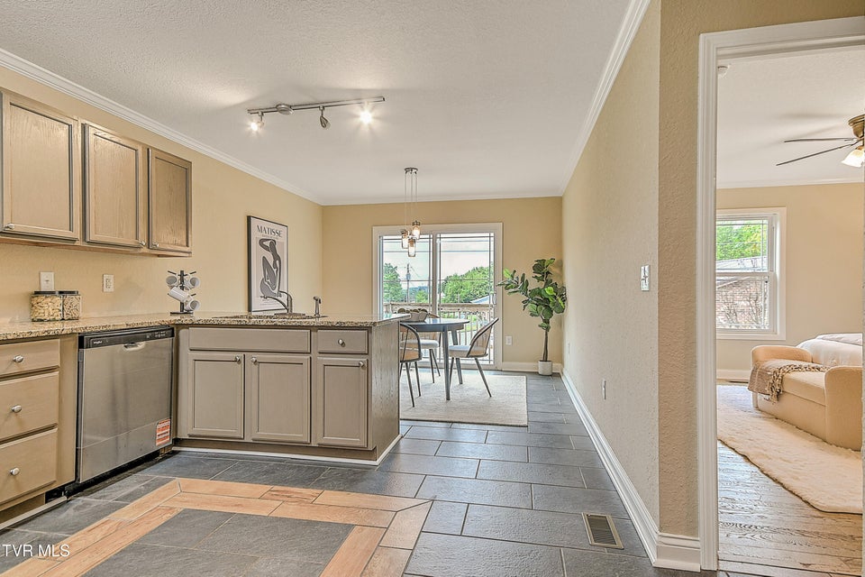 Photo #9: 101 Smartview Lane
