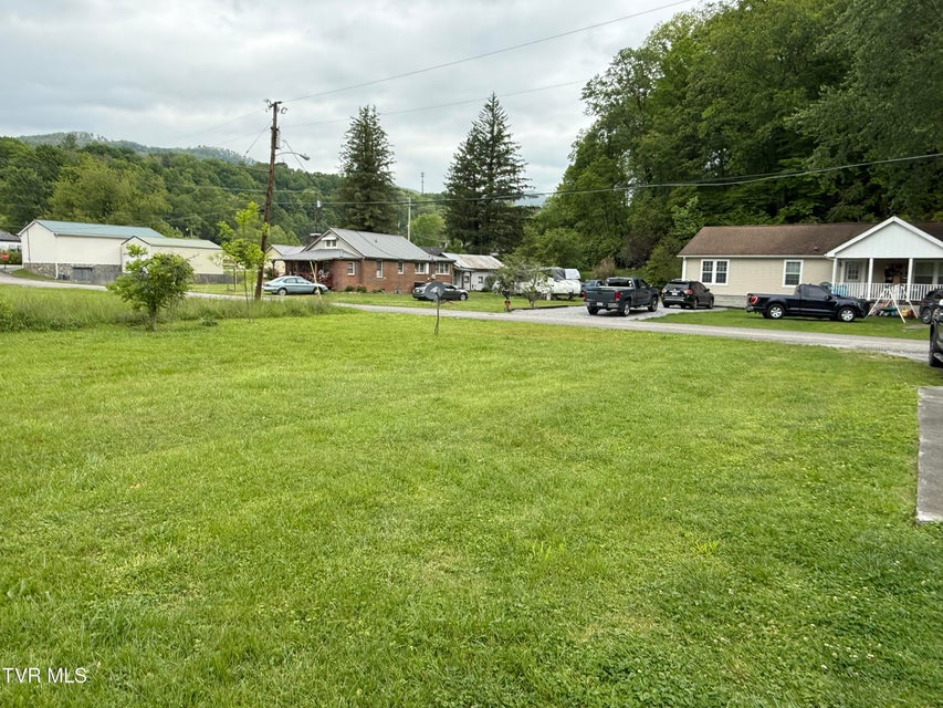 Photo #11: 323 Hamblen Street