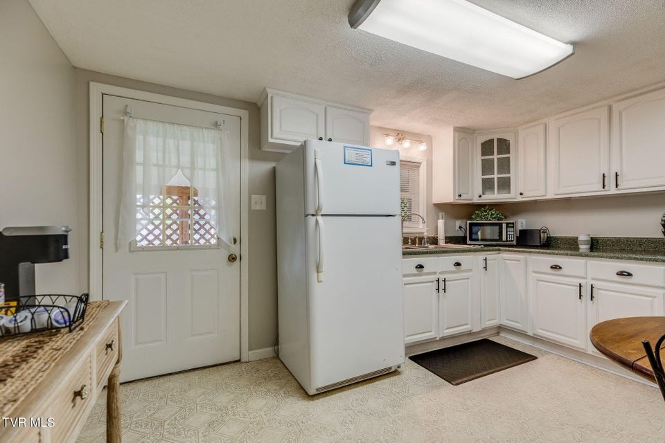 Photo #13: 21 16th Street