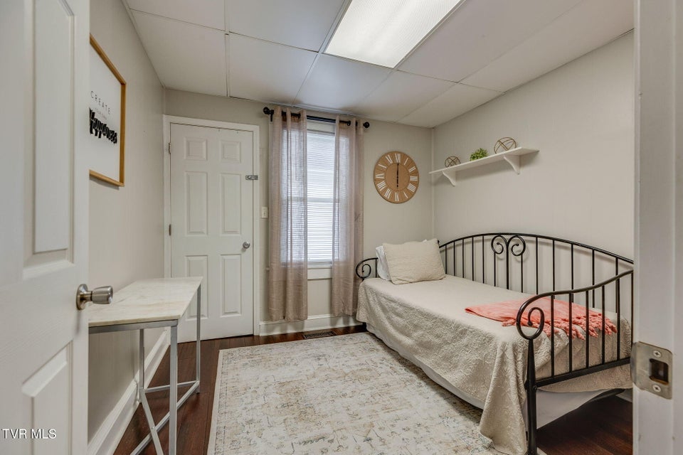 Photo #18: 21 16th Street