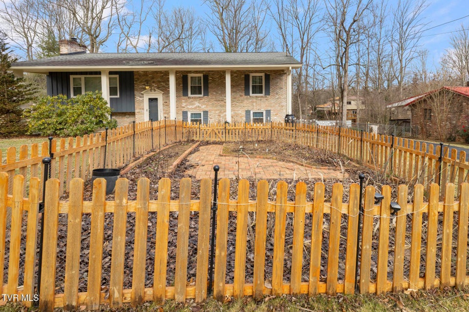 Photo #39: 1108 Ridgecrest Road