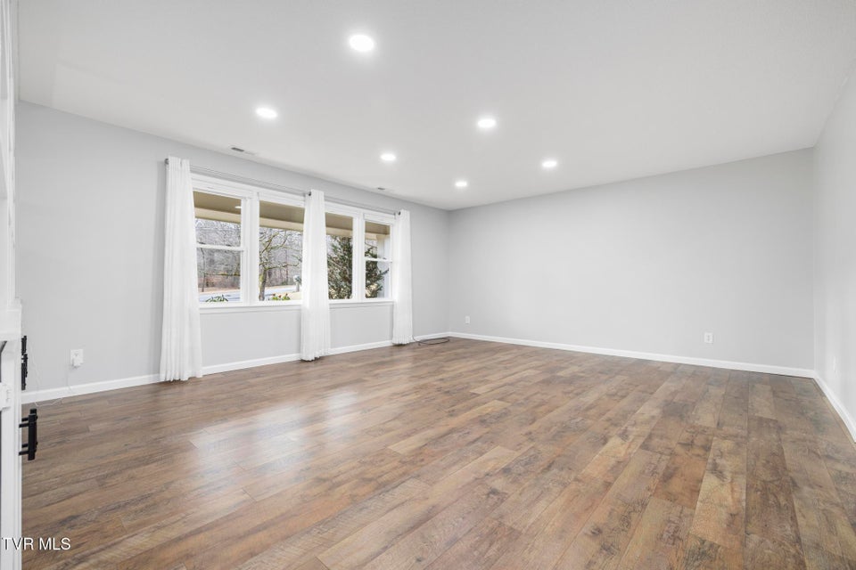 Photo #3: 1108 Ridgecrest Road