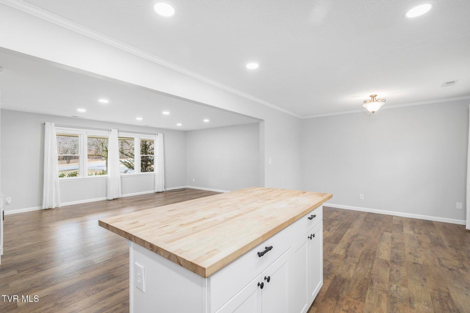 Photo #8: 1108 Ridgecrest Road