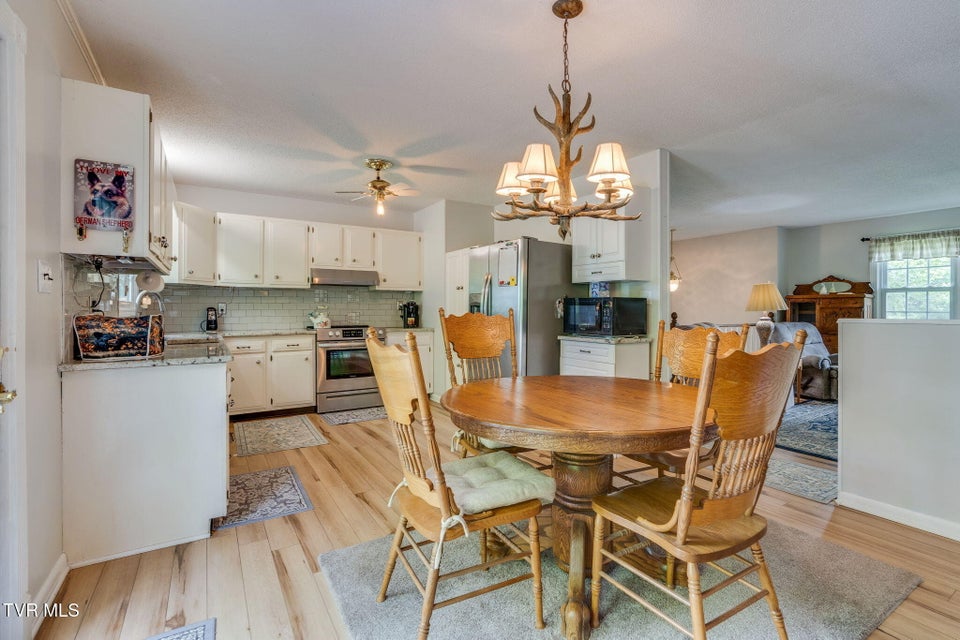 Photo #9: 258 Overhill Drive