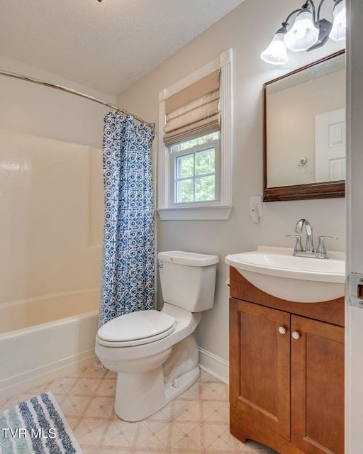 Photo #16: 258 Overhill Drive