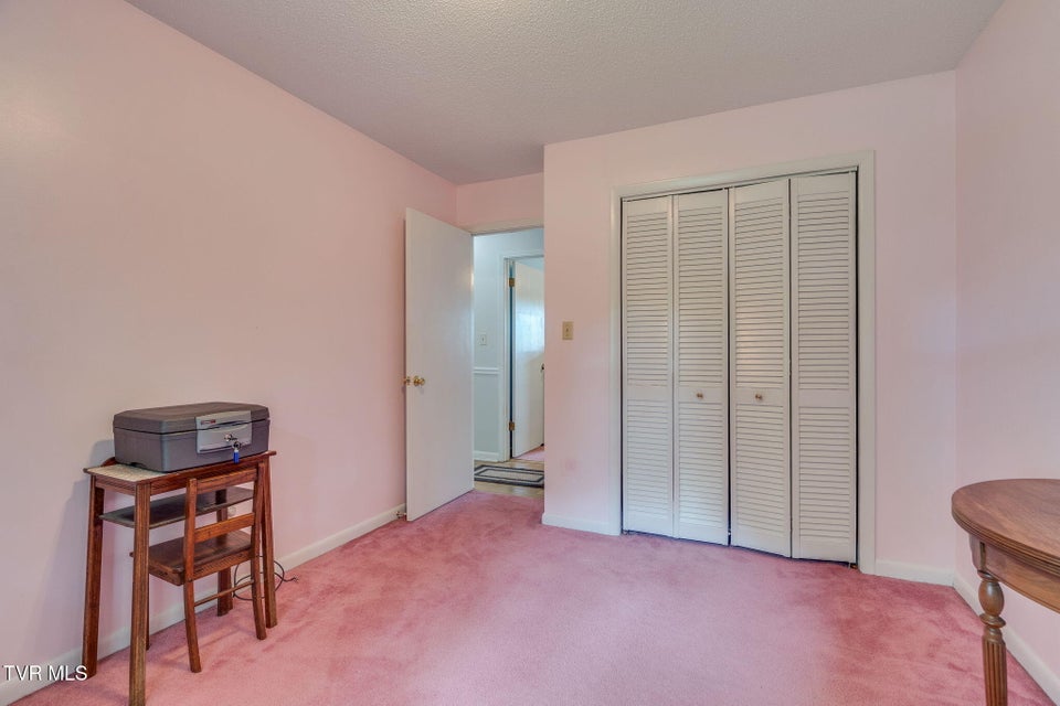 Photo #18: 258 Overhill Drive
