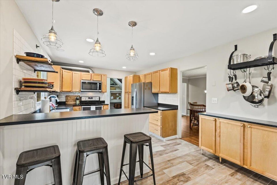 Photo #21: 1117 College Heights Drive