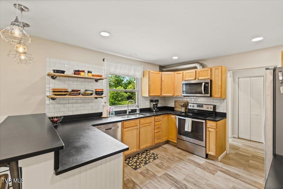 Photo #23: 1117 College Heights Drive