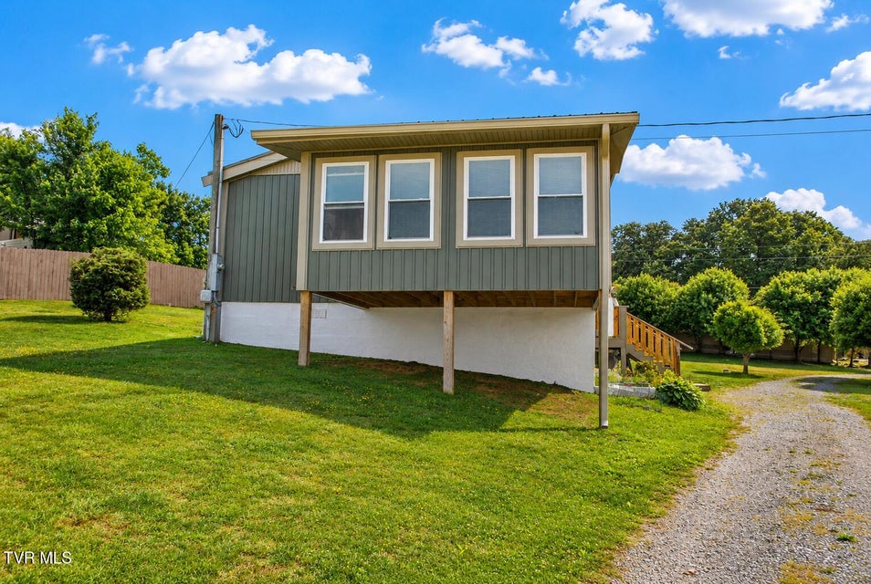 Photo #2: 225 Shaw Road
