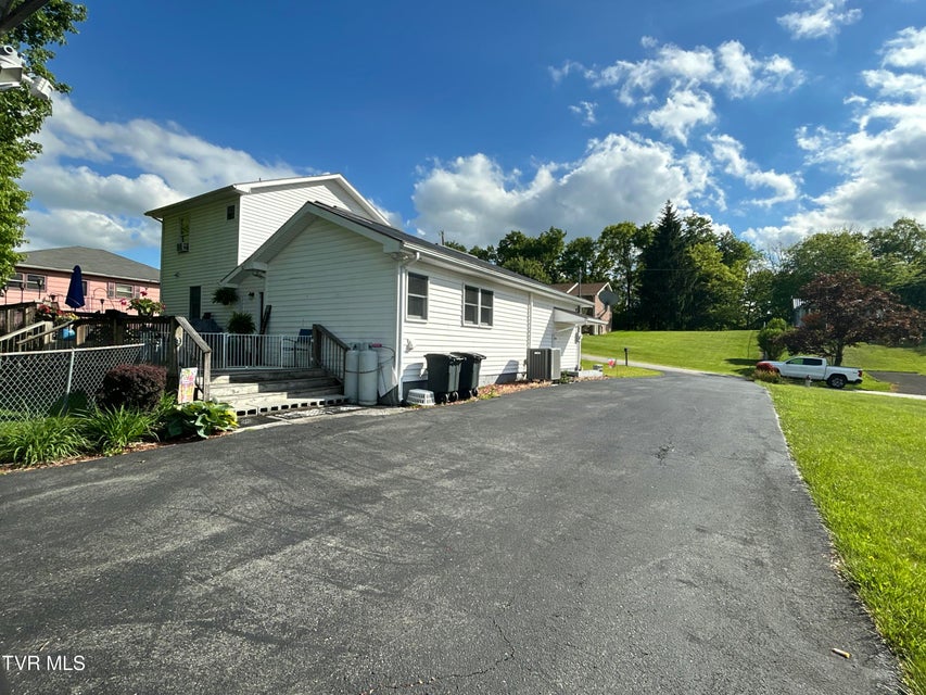 Photo #7: 131 Beverly Avenue