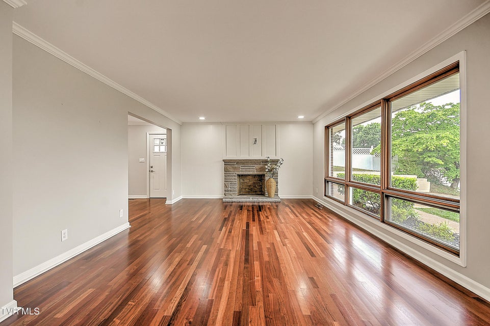 Photo #12: 912 Colfax Avenue