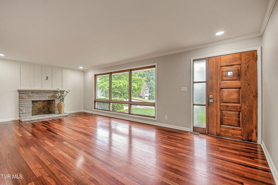 Photo #13: 912 Colfax Avenue