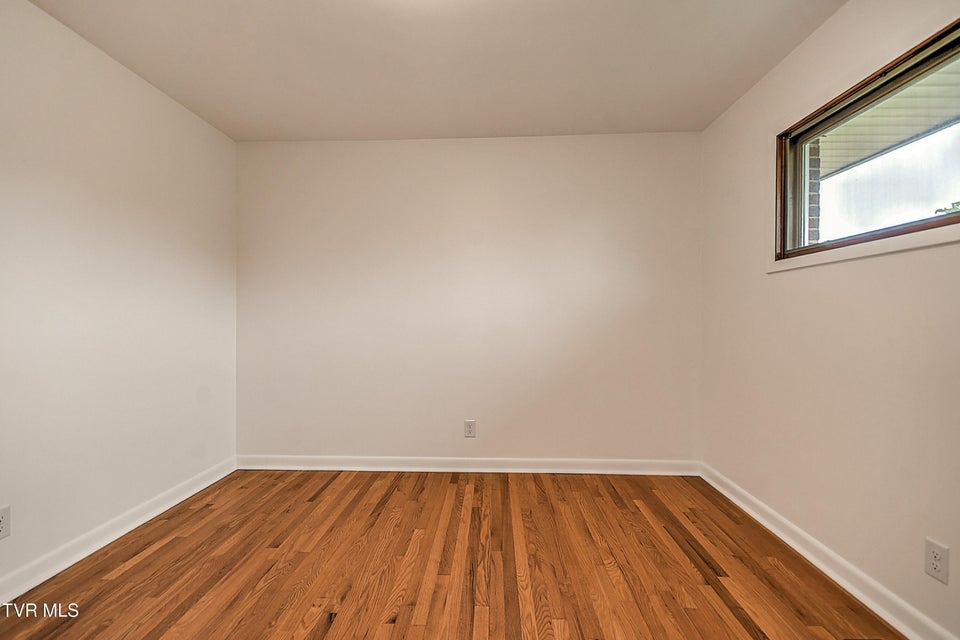 Photo #28: 912 Colfax Avenue