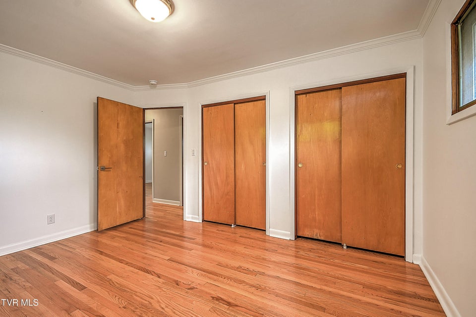 Photo #36: 912 Colfax Avenue