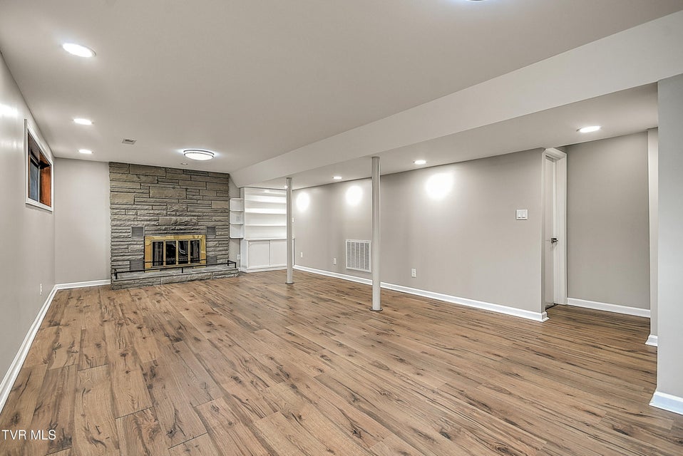 Photo #41: 912 Colfax Avenue