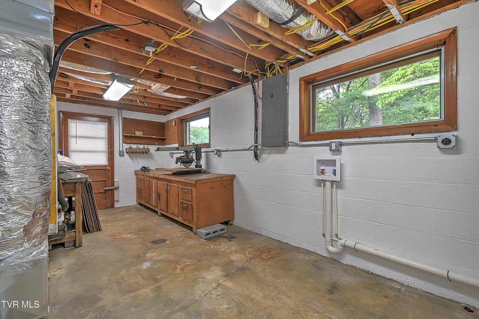 Photo #47: 912 Colfax Avenue