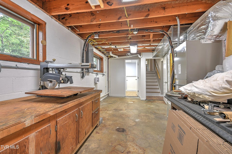 Photo #49: 912 Colfax Avenue