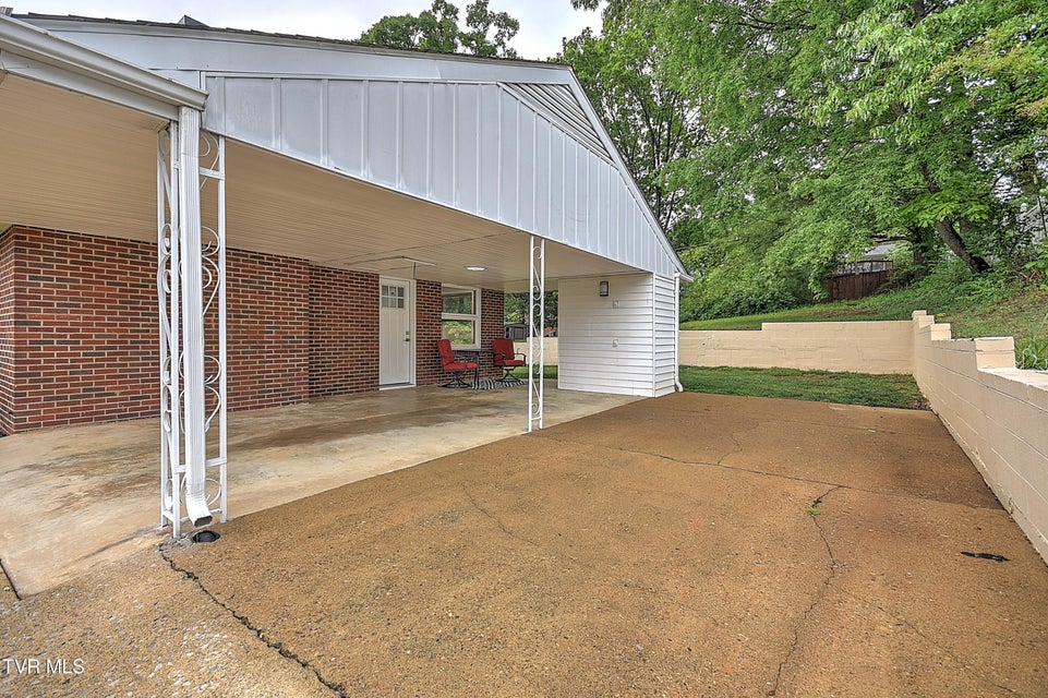Photo #51: 912 Colfax Avenue