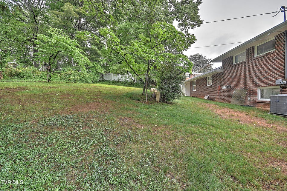 Photo #54: 912 Colfax Avenue