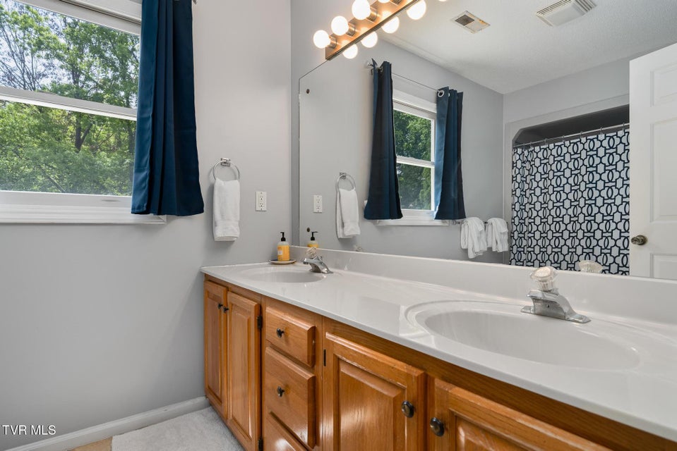 Photo #34: 4314 Summerfield Drive